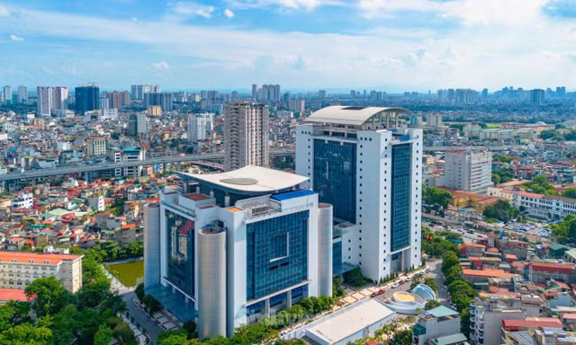 Điểm chuẩn ĐH Kinh tế Quốc dân 2026: Ngành Kiểm toán dẫn đầu với 28,84 điểm