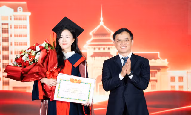 Chỉ 4 sinh viên tốt nghiệp hạng Xuất sắc K67 của Trường Đại học Luật - Đại học quốc gia Hà Nội