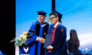 Lễ tốt nghiệp VinUni 2026: Bản phác thảo mô hình đại học của tương lai