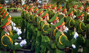 'Điều lệnh bắn tim' gây sốt của khối Nam sĩ quan Cảnh sát nhân dân