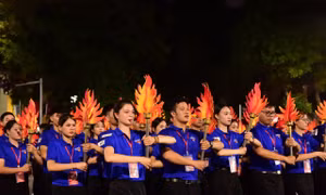 Màu sắc tươi trẻ của khối đoàn viên thanh niên tại buổi tổng hợp luyện 
