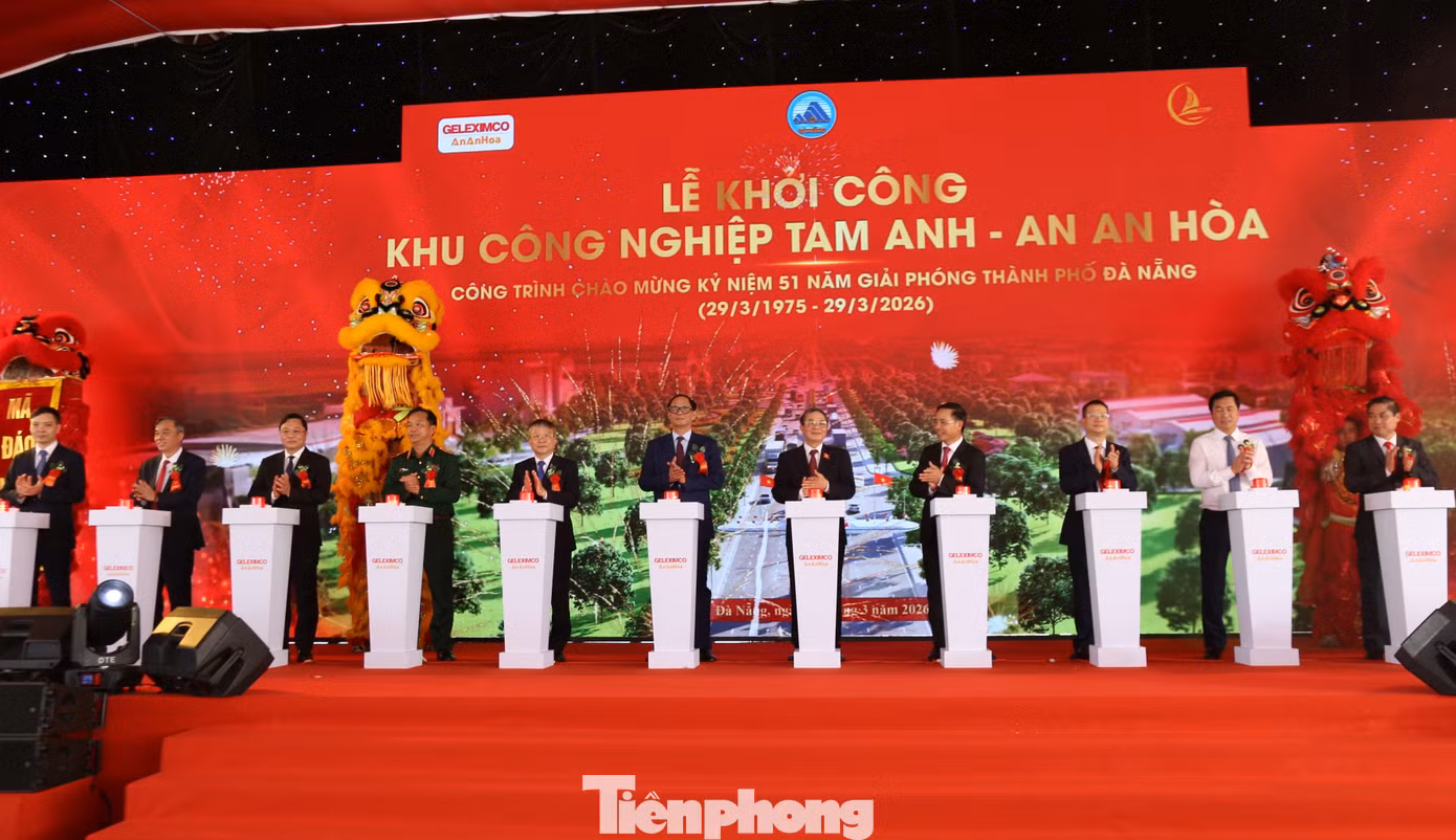 tp-bam-nut-khoi-cong-du-an.jpg