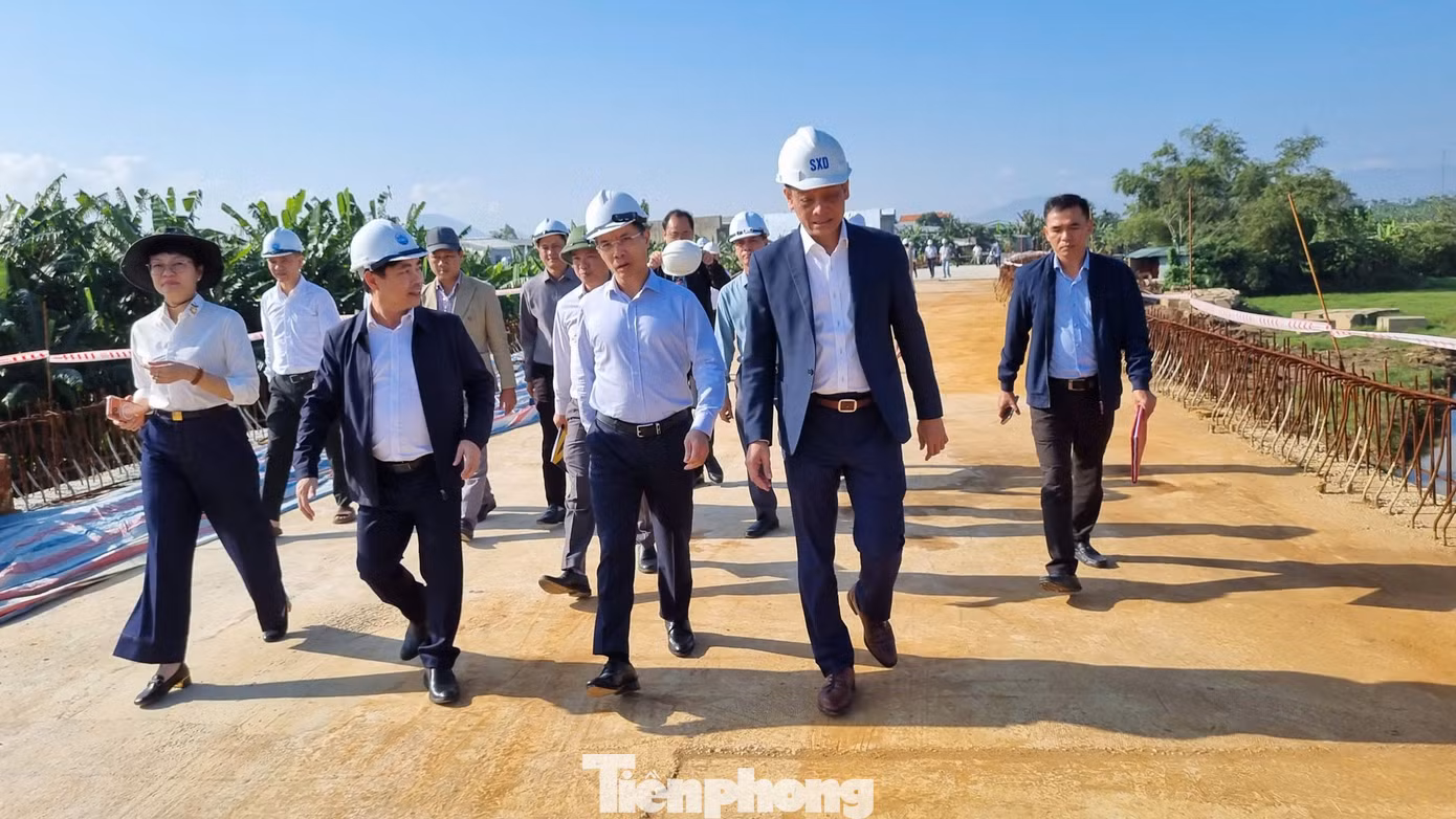 tp-chu-tich-da-nang-kiem-tra-du-an-1.jpg