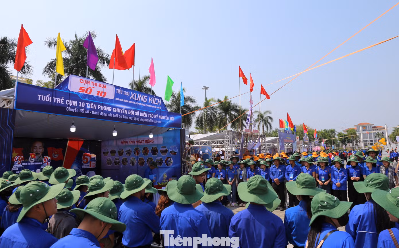 tp-lien-hoan-thanh-nien-2.jpg