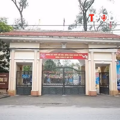 NÓNG 21/7: Hiệu trưởng lên tiếng về nghi vấn giám thị hỗ trợ thí sinh làm bài thi tốt nghiệp