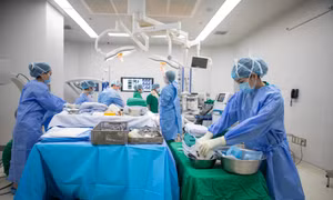 Sinh viên hiến gan cứu giảng viên hôn mê sâu
