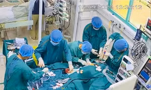 Chạy đua với ‘tử thần’ cứu bé trai viêm cơ tim tối cấp