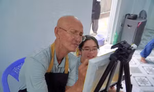 Gen Z và hành trình lan tỏa yêu thương qua nét cọ 