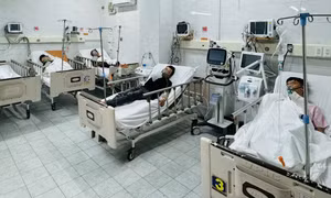TPHCM: Tổ chức tiệc trong phòng kín, 5 người nguy kịch vì khí độc