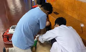 Ngưng tim khi chơi cầu lông, bác sĩ chỉ ra 'tử huyệt' và cách phòng ngừa