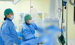 Chạy nước rút cứu bệnh nhân hai lần 'ho ra máu sét đánh'