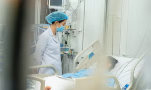 Sốc phản vệ, nguy kịch sau khi ăn cá ngừ