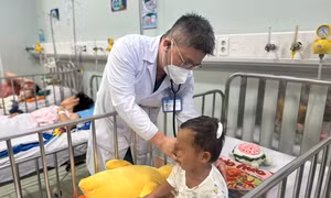 Luật sư phân tích tình tiết tăng nặng đối với cặp đôi đánh đập bé trai 2 tuổi đến nguy kịch