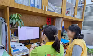 15 phút mua BHYT tại bệnh viện: Cứu cánh cho bệnh nhân khó khăn