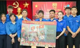 'Bảng tin Độc lập' chạm đến trái tim, cảm xúc