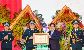 Thủ tướng trao danh hiệu Anh hùng tặng Quân chủng Phòng không - Không quân