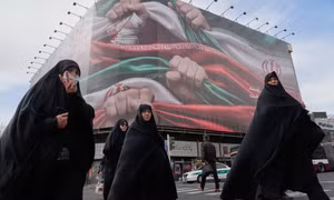Iran bất ngờ đóng cửa không phận