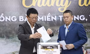 Nhiều tấm lòng hảo tâm tại lễ phát động chương trình “Chung tay vì đồng bào miền Trung, Tây Nguyên”