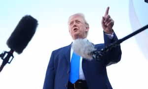 Tổng thống Mỹ Trump thực sự xuống thang hay đang câu giờ ở Iran?