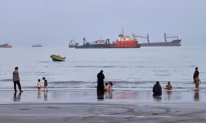 Iran đòi Mỹ ‘sửa đổi hành vi’