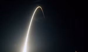 Nghi vấn tạo 'mưa bi' nhắm vào chòm vệ tinh của tỷ phú Elon Musk 