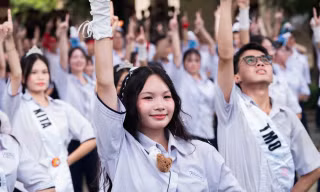 Học sinh các trường chuyên chính thức học theo chương trình riêng từ ngày 15/10
