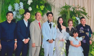 Bộ vest theo phong cách "ông sui" khiến Tiến Luật trở khách mời nổi bật nhất tại đám cưới.