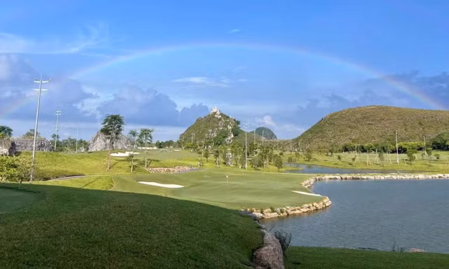 Trải nghiệm thi đấu ấn tượng, độc đáo và đầy cảm xúc tại Sân golf Thiên Đường Legend Valley Country Club