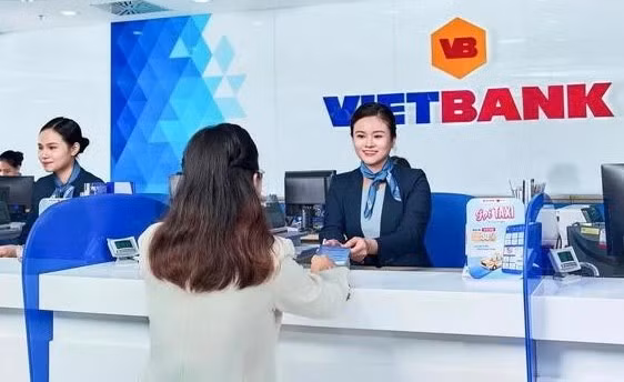 Loạt cổ phiếu tên tuổi sắp 'chuyển nhà' 