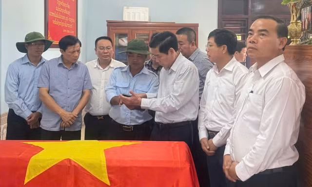 Đoàn Ban Công tác đặc biệt Chính phủ Việt Nam làm việc tại Savannakhet, Lào