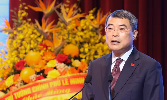 Thủ tướng Lê Minh Hưng: Trách nhiệm của cán bộ ngoại giao kinh tế không dừng ở ký kết
