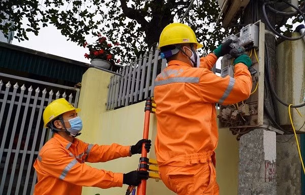 Đề xuất áp dụng giá điện giờ cao điểm, thấp điểm trong tháng 6