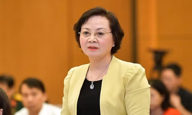 Bộ trưởng Nội vụ nói về lộ trình điều chỉnh mức lương tối thiểu 