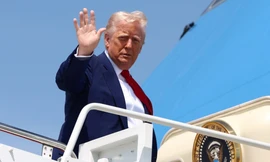 Tổng thống Mỹ đến Ai Cập, chủ trì hội nghị thượng đỉnh quốc tế về hòa bình Dải Gaza