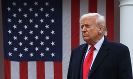 Tổng thống Mỹ Donald Trump tăng thuế với nước láng giềng ngay trước giờ chót