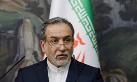 Ngoại trưởng Iran tuyên bố không thể từ bỏ chương trình làm giàu uranium
