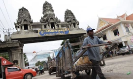 Thái Lan - Campuchia đàm phán giữa lúc giao tranh tiếp diễn