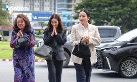 Vợ cũ cùng hai con gái đến thăm cựu Thủ tướng Thái Lan Thaksin trong tù