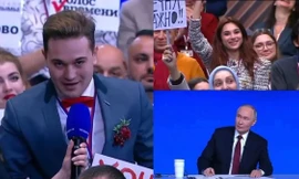 Phóng viên bất ngờ cầu hôn bạn gái giữa cuộc họp báo trên truyền hình của Tổng thống Nga