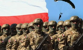 Ba Lan đưa hàng chục nghìn quân đến biên giới với Belarus