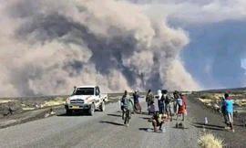 Núi lửa lần đầu tiên phun trào sau 12.000 năm, nhân chứng mô tả 'nổ như bom'