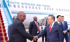 Tổng thống Nam Phi tới Hà Nội, bắt đầu thăm chính thức Việt Nam