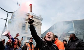 Giới trẻ biểu tình trên khắp nước Pháp, hàng trăm người bị bắt