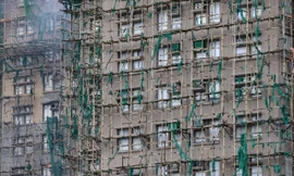 Vì sao đô thị hiện đại Hồng Kông (Trung Quốc) vẫn sử dụng giàn giáo tre trong xây dựng?