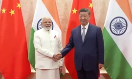 Thủ tướng Ấn Độ thăm Trung Quốc lần đầu tiên sau bảy năm, cam kết cải thiện quan hệ