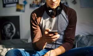 Cảnh báo về trào lưu tìm 'bạn gái AI' của Gen Alpha