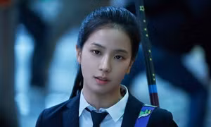 Khán giả xấu hổ thay cho Jisoo (BlackPink)