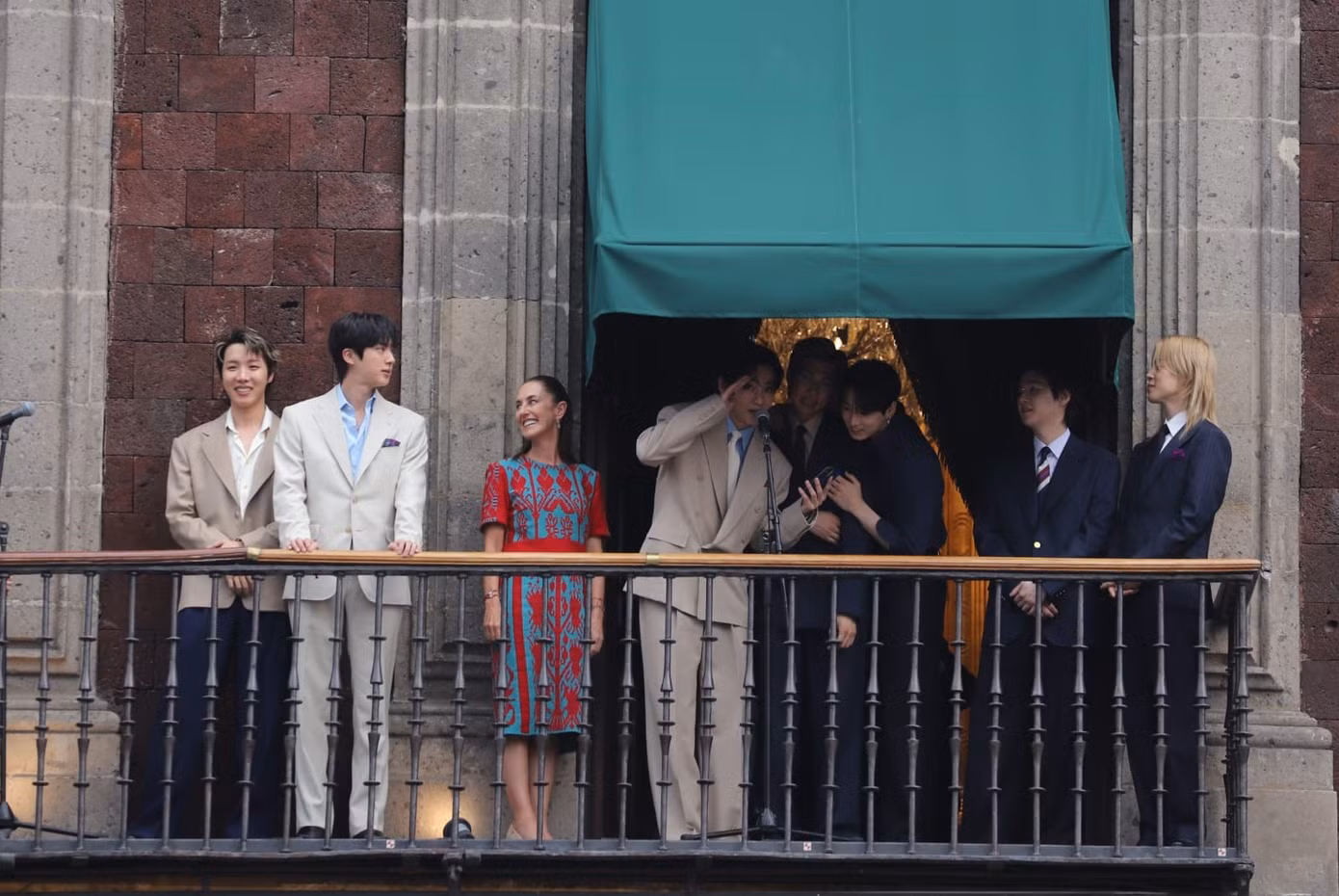 bts-in-mexico-6.jpg