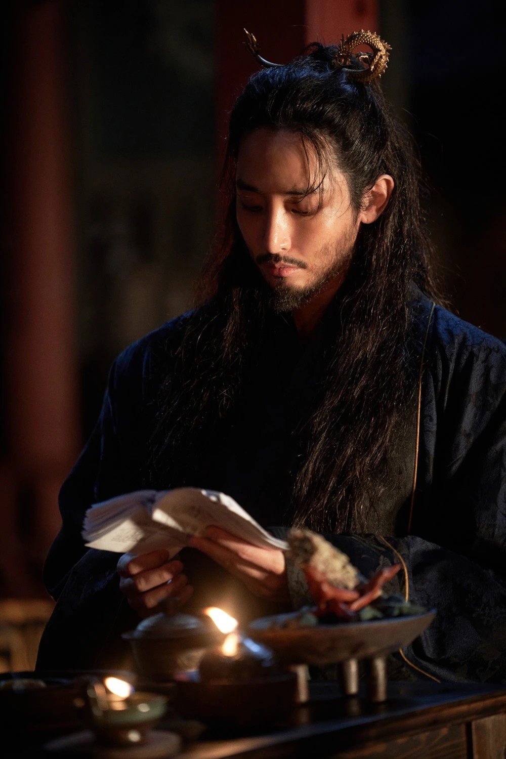 leesoohyukphandienqueenwoo12-17261049096811424310244.png