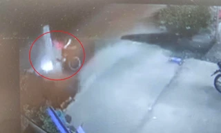 Tài xế ô tô gây tai nạn còn đánh người hỗ trợ khiến dư luận phẫn nộ